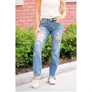 Trendy Distressed Medium Wash Straight Leg Jeans with Ripped Details